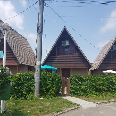 Casutele Intim Villa คอสติเนช ภายนอก รูปภาพ