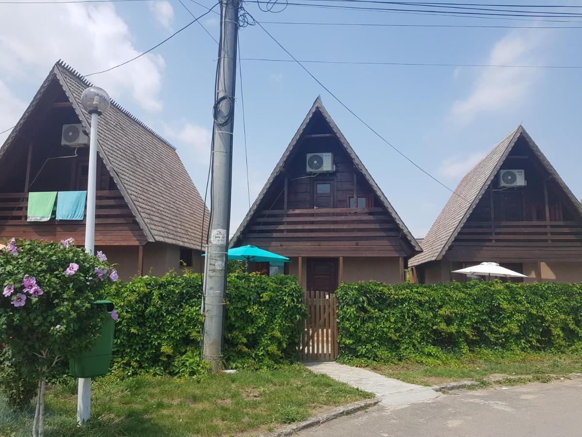 Casutele Intim Villa คอสติเนช ภายนอก รูปภาพ